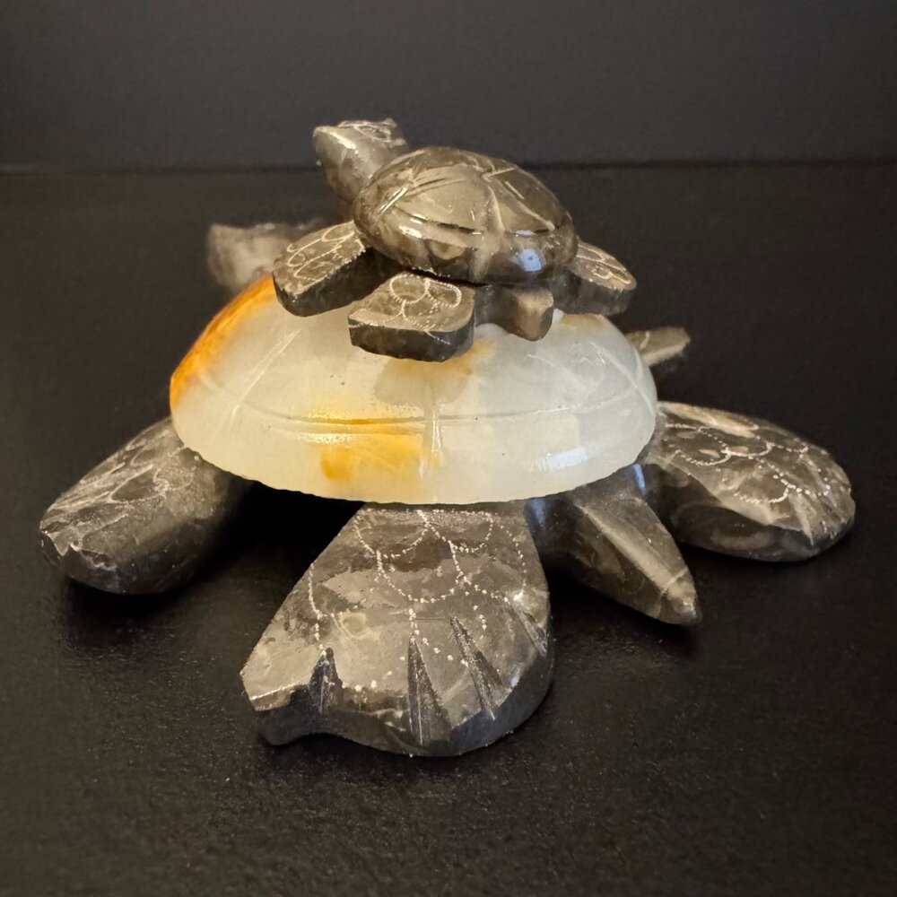 Hand Carved Marble Stone Sea Turtle w/ Baby Figurine Carving 4" X 4" - Picture 5 of 16